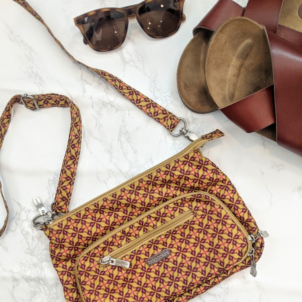 Boho Print Travel Friendly Purse!